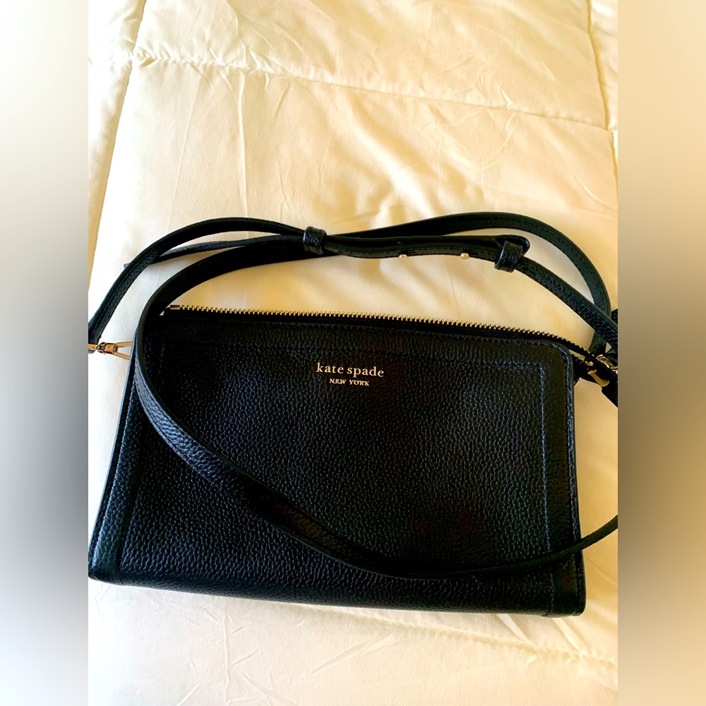 Kate Spade Black Leather Crossbody Bag Sleek Design